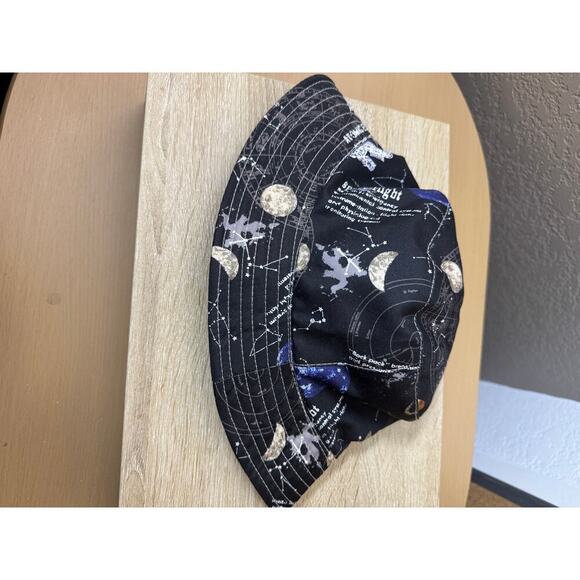Space-Themed Bucket Hat - Picture 6 of 7